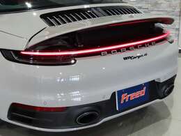 ○スポーツエグゾーストシステム、スポーツテールパイプ(シルバー)○リアモデルバッジ(ハイグロスブラック)