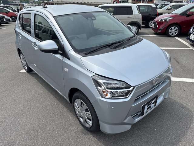 ★全国トップレベルの販売台数実績★　　★枚方本店年間販売台数3700台！オールメーカー全車種取り扱いしております★