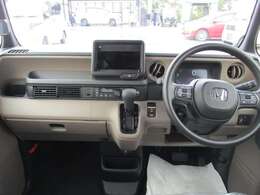 インパネ全体です！内装のボタンの位置などをご確認ください♪