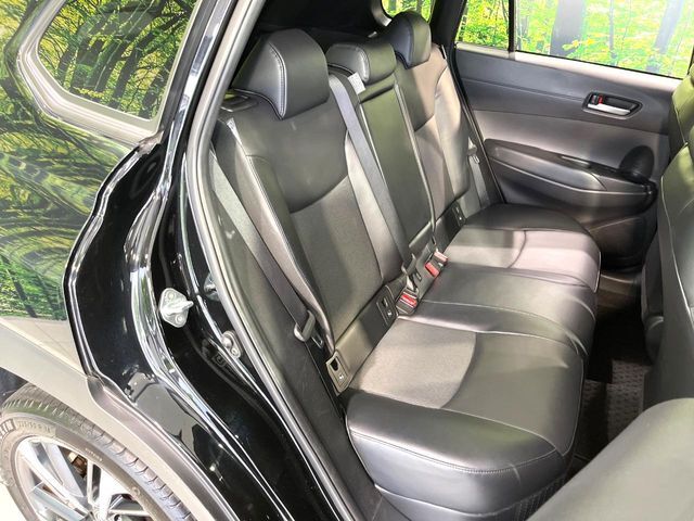 後部座席も気になるようなキズ・汚れやへたり等、大きなダメージはなく、良好な状態です。