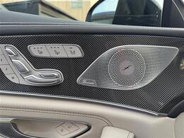 LIBERALAは全国に約45店舗以上※。どの店舗の在庫でもお近くのLIBERALAでご購入いただけます。※2023年10月現在