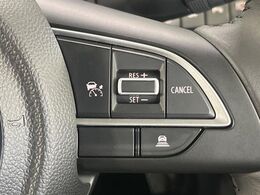 【アダプティブクルーズコントロール】高速道路での長距離走行が楽に！！自動で速度を保つクルーズコントロールが、衝突軽減システムと連携し、前方の車両を感知して車間を保つように速度調節してくれます！！