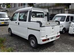 各オークション会場から直結して、全国のお客様からのご希望のお車を迅速にお探し致します。ご希望のお車がございましたらお申しつけ下さい。