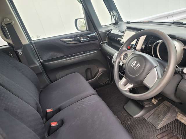 【お客様クチコミより】　軽自動車が欲しくて観に行ったのですが種類豊富でいいのを選ぶことができました。　担当の方も丁寧でわからないことを詳しく説明してくれた。満足に車を購入することができました。