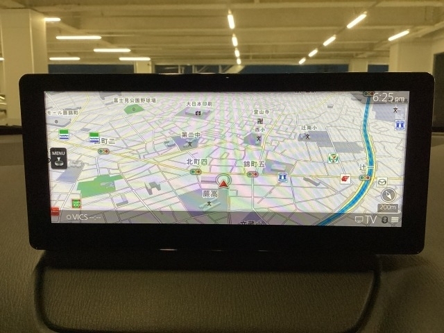 8.8インチセンターディスプレイにナビやフルセグTV、Bluetoothなどのエンターテーメント機能を凝縮したマツダコネクト！