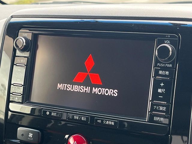 【純正ナビ】人気の純正ナビを装備。オーディオ機能も充実しており、Bluetooth接続すればお持ちのスマホやMP3プレイヤーの音楽を再生可能！毎日の運転がさらに楽しくなります！！