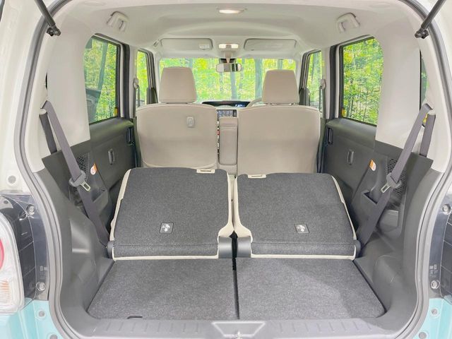 普段のお買い物や通勤、送迎等に十分な荷室スペースを確保しております。セカンドシートを倒すと、大きな荷物の積載も可能です♪