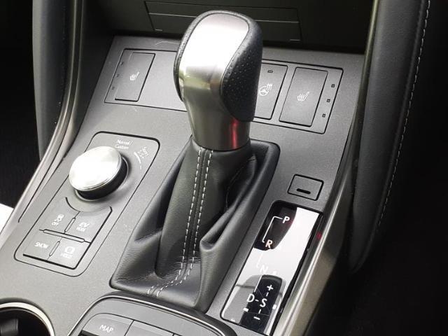 お車に合わせて無料保証以外にも、保証範囲、期間、距離を拡充させた有料保証もご用意しております！中古車の購入が初めてで不安・・・というお客様もご安心ください！