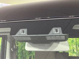 【スズキ　セーフティサポート】走行中に前方の車両等を認識し、衝突しそうな時は警報とブレーキで衝突回避と被害軽減をアシスト。より安全にドライブをお楽しみいただけます。