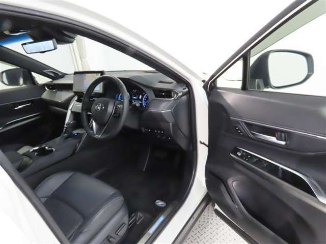 【禁煙車の定義】当店の定義・・・☆タバコ臭くない事☆コゲがない事☆灰皿等の喫煙器具が未使用の事　以上3項目をクリアした場合【禁煙車】と表示します。（現状を表しています。過去の事は、断定できません。）