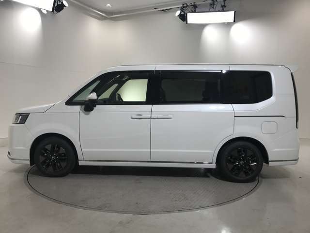 【主要装備】登録済未使用車　シートヒーター　両側電動スライドドア　LEDライト　純正アルミホイール　衝突軽減ブレーキ　アダプティブクルーズコントロール　ブラインドスポットインフォメーション★