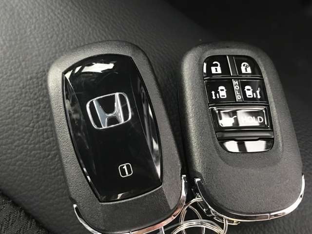 自動車保険と連動するドライブレコーダーも人気があります★