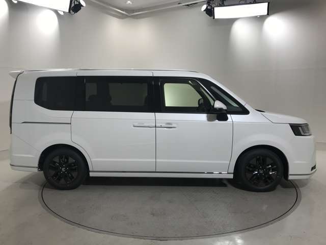 【主要装備】登録済未使用車　シートヒーター　両側電動スライドドア　LEDライト　純正アルミホイール　衝突軽減ブレーキ　アダプティブクルーズコントロール　ブラインドスポットインフォメーション★