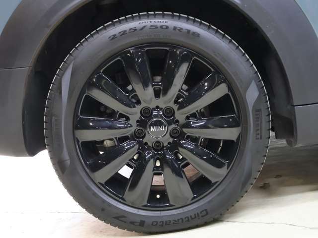 18インチ・アロイホイール・ピン・スポーク・ブラック