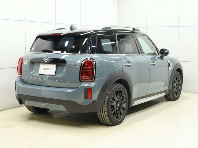 セージグリーン＆ブラックルーフ