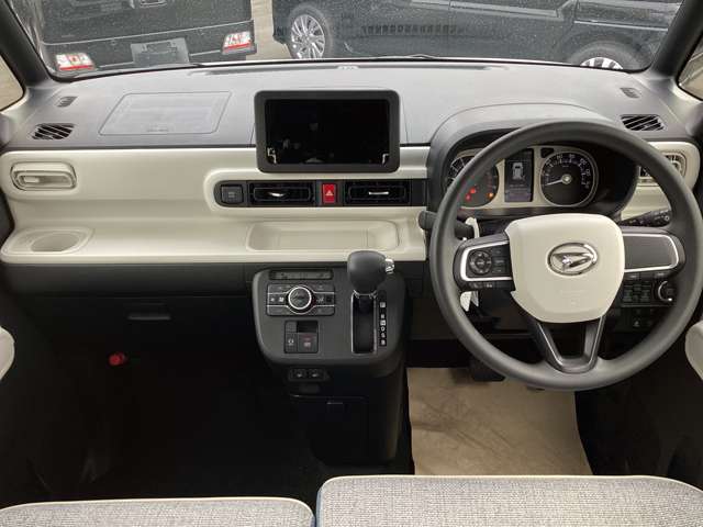 ☆弊社の整備工場には国家資格を持った整備士が多数在籍しております。また、軽自動車だけでなく普通車や外車の整備も実施しておりますのでご購入いただいたお車だけでなくご家族のお車の整備もお任せください☆