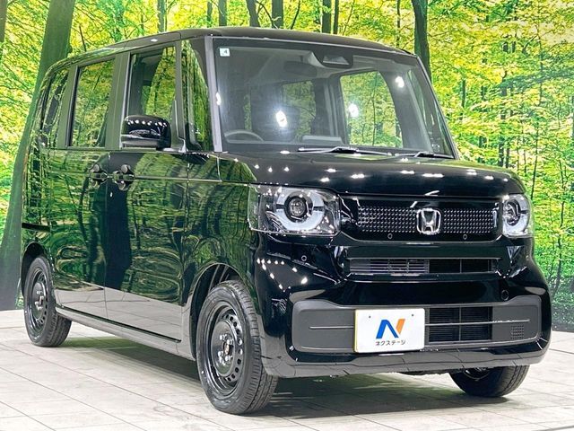 大好評のボディコーティング「弾スプラッシュコート」もご納車までに施工可能。通常のガラスコートと異なる、耐久年数6年の無機質ガラスコーティングが、ボディをキレイな状態に保ってくれます。