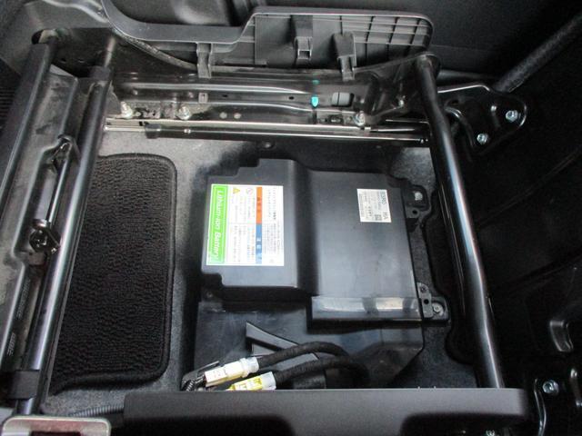 専用リチウムイオンバッテリー搭載で走行充電させエネルギーをエンジンへ送り燃費の向上へ繋げます☆