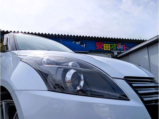 夜間も見やすいディスチャージライト装備です！！