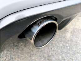 モンスタースポーツマフラー左右2本出しで走りが楽しくなります！！　純正マフラーもございます！！