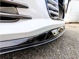 フロントエアロ装備で見た目カッコよく仕上がっています！！