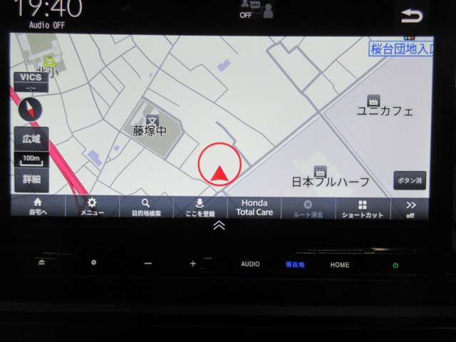 ホンダ純正ナビ付き！独自のインターナビ搭載により、リアルタイムの交通渋滞情報だけでなく、お出掛け先の天気や様々な情報も取得できドライブをよりお愉しみ頂けます！♪