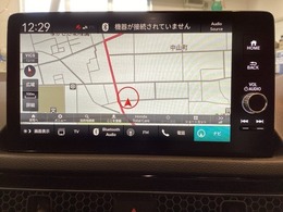 多機能と操作のしやすさを両立した、Honda CONNECT対応のナビディスプレーです。ETC2.0車載器もナビゲーション連動し、スマートフォン用Bluetoothユニット付きです。
