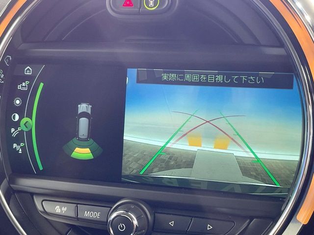 ●バックカメラ：便利な【バックカメラ】で安全確認もできます。駐車が苦手な方にもオススメな便利機能です。