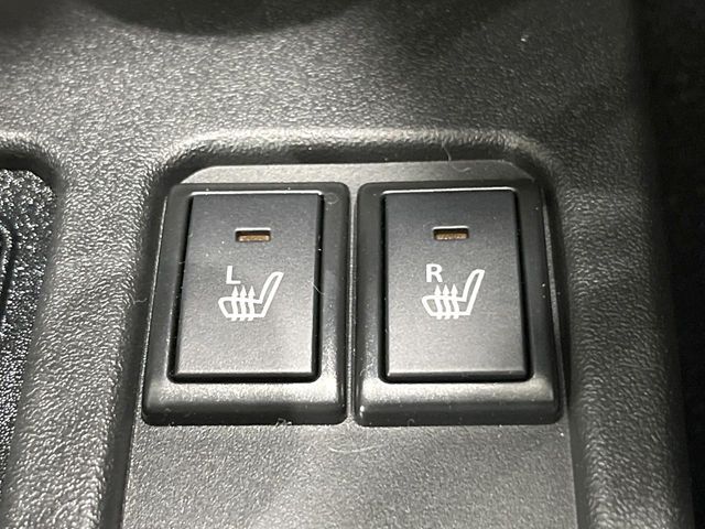 【シートヒーター】寒い日に重宝するシートヒーター！エアコンより早く温まってくれるので寒がりの人も安心ですね♪エアコンの温風は乾燥するから苦手、という方にもをおすすめです。