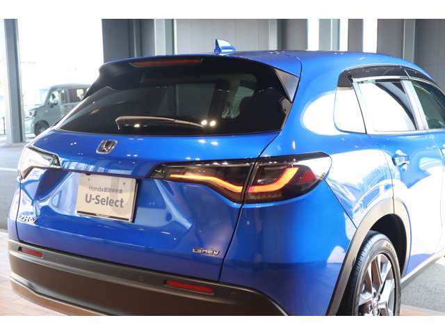 【テールライト】後続車からも視認性の良いテールライト！安全とデザインを両立したリアビューとなってます！