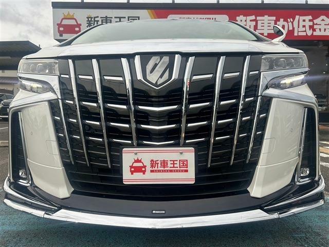 当店は新車、高年式特選中古車常時在庫50台以上！！アルファード、ヴェルファイア、VOXYなど国産オールメーカーお取り扱いございますので、在庫の有無の確認や気になる点があればお気軽にお問合せ下さい！！