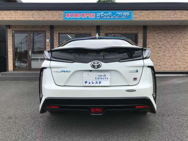 この度は、お車をご覧いただき有難うございます。気になることがございましたら「在庫確認・見積り依頼のボタン」からお気軽にご連絡ください☆もちろん、お電話でのお問い合わせ、ご来店もお待ちしております☆