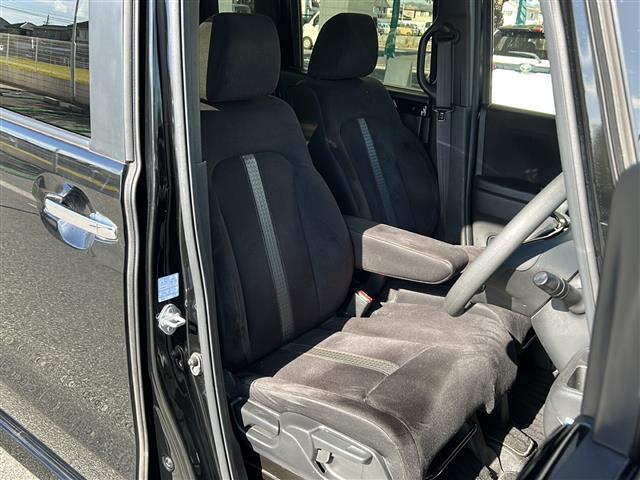 気になる車はすぐにお問い合わせください！画面右側の0066から始まる無料ダイヤルからお問い合わせ下さい！専門スタッフがお車のご質問にお答えいたします！