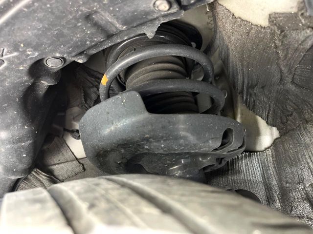 親切・丁寧な専門メカニックスタッフが応対！・車検・点検整備・事故等の修理などアフターサービスも安心。お車のカスタマイズもネクステージのサービススタッフまでご相談ください！