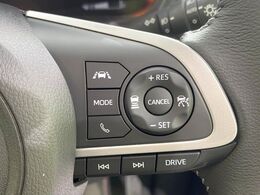 【アダプティブクルーズコントロール】高速道路での長距離走行が楽に！！自動で速度を保つクルーズコントロールが、衝突軽減システムと連携し、前方の車両を感知して車間を保つように速度調節してくれます！！