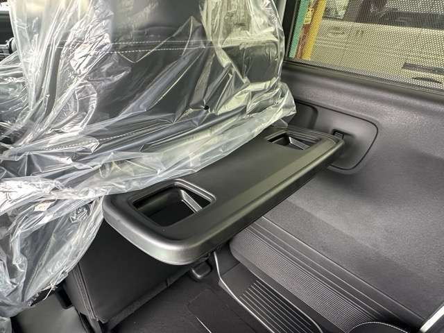 ★修復歴車一切ありません！それどころか、弊社の仕入在庫につきましては、フェンダー、ボンネット、ドアパネル等の交換歴、修理歴のある車両は基本的に仕入れを行いませんので高品質な車両のみ在庫で揃えています！