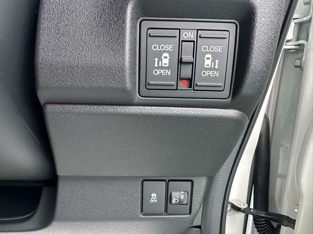 ★納車前に、当社の指定工場で納車前点検を行って納車しますので、安心してお乗りいただけます！もちろん、点検料は車両本体価格に含まれています！