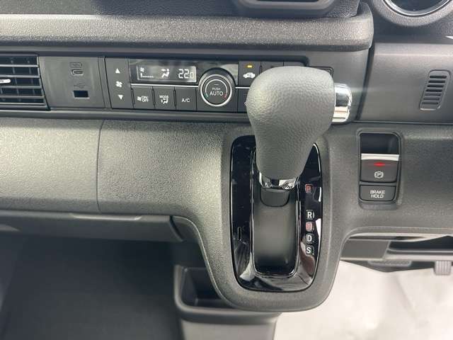 ★料金のお支払いは納車日の前日迄で大丈夫です！契約後最長3ヶ月まで当社にて保管できます。欲しい車が在庫である時がお買い得です！在庫の確保はお早めに！