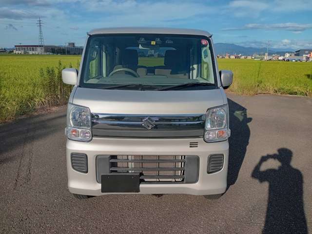 自社整備工場を完備しておりますので、整備・車検・修理などアフターサービスもお任せ下さい。お客様が充実したカーライフをおくれるよう全力でサポートいたします。