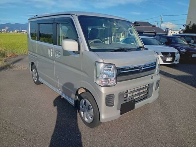 車検、整備、鈑金から買取、販売までお車のことならトータル的にサポートしていますのでお客様には幅広いニーズで対応します！