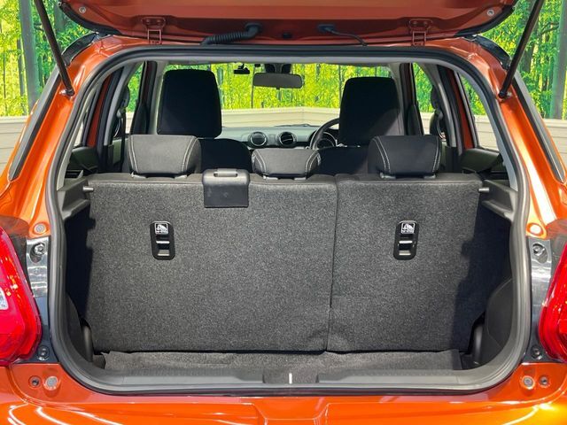 普段のお買い物や通勤、送迎等に十分な荷室スペースを確保しております。セカンドシートを倒すと、大きな荷物の積載も可能です♪