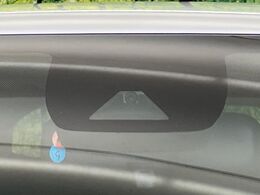 【トヨタセーフティセンス】走行中に前方の車両等を認識し、衝突しそうな時は警報とブレーキで衝突回避と被害軽減をアシスト。より安全にドライブをお楽しみいただけます。