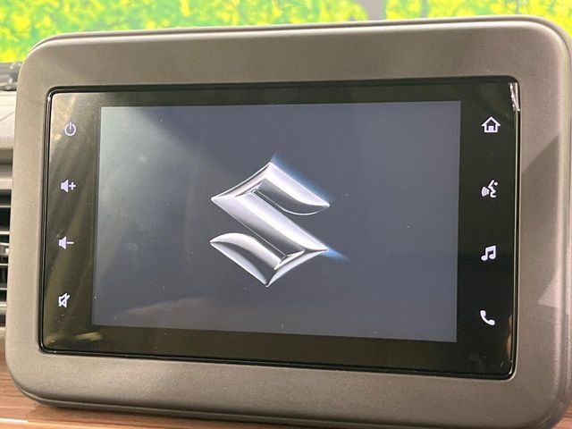 【ディスプレイオーディオ】お持ちのスマホやMP3プレイヤーとの無線接続で音楽再生が可能！コードで繋ぐわずらわしさも無く、手軽にお気に入りの音楽を楽しめます。