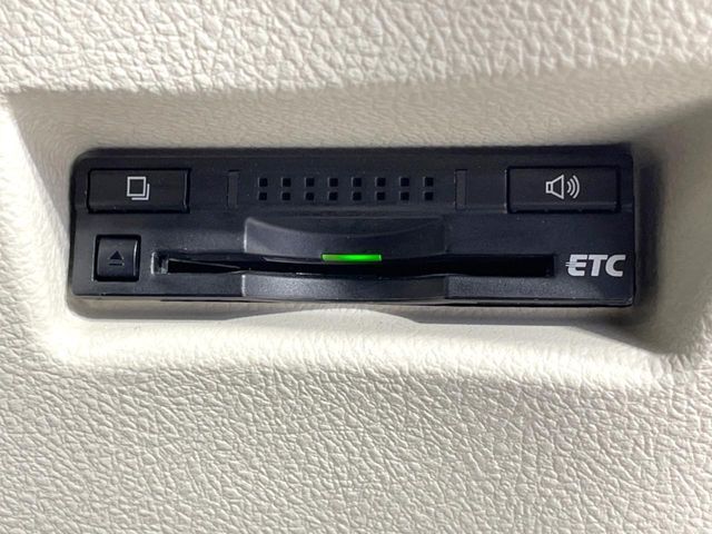 【ETC】高速道路の料金所をストレスなく通過！話題のスポットやサービスエリアに多い「スマートIC」利用時は必須のアイテムです。当店でセットアップを実施、ご納車当日からすぐにご利用いただけます！