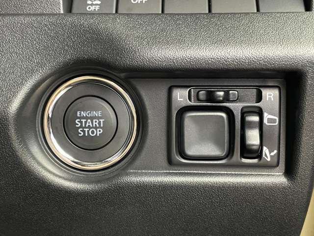 【運転席操作部】快適なドライブを楽しむための機能が装備されています！運転席から触れるので、使いやすいです！除菌プランいれていただくと、さらに清潔で安心していただけます！