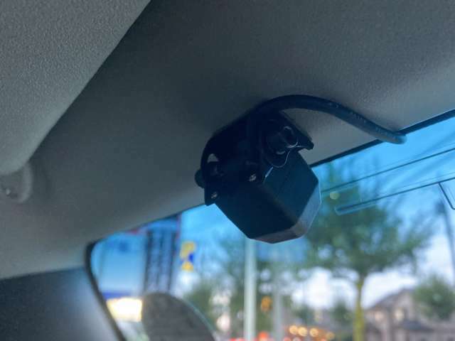 車検用の直前対策用カメラも標準装備♪標準装備にすることで全国どこでも安心して車検を受けていただけます。