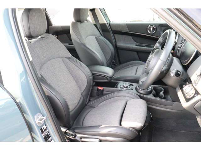 エンジンやトランスミッション等の主要部分はご購入後、規定期間走行距離無制限の保証。万一、修理が必要な場合は工賃まで含めて無料で対応致します。