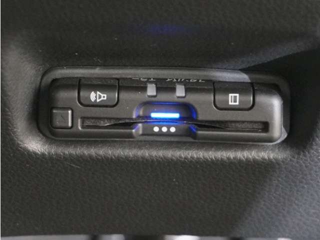 【ETC車載器】高速道路のご利用時にとても便利なETC車載器。セットアップ(費用別途)後にお渡ししとなります。