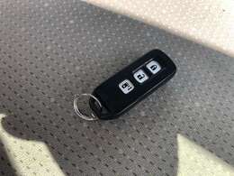 便利なスマートキー！両手に荷物を抱えているときでも、ドアの施錠・解錠が楽々可能！