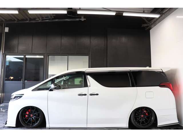 ■誰が見てもかっこいい車作りを目指します。お車の事なら、何でもお気軽にご相談下さい！各ドレスアップ系ホイール・タイヤ等のご注文も承っております。